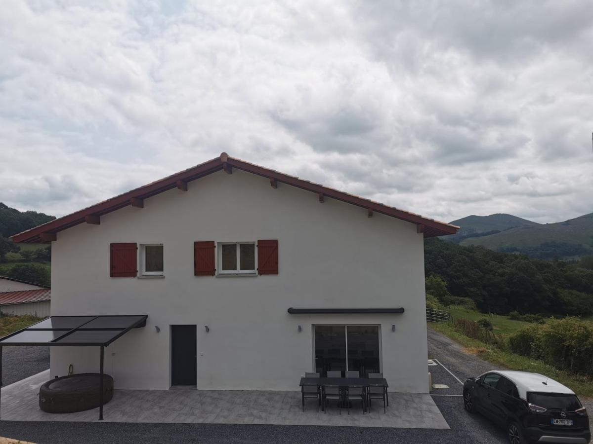 Maison Mitoyenne Au Coeur Du Pays Basque Saint-Esteben Екстер'єр фото